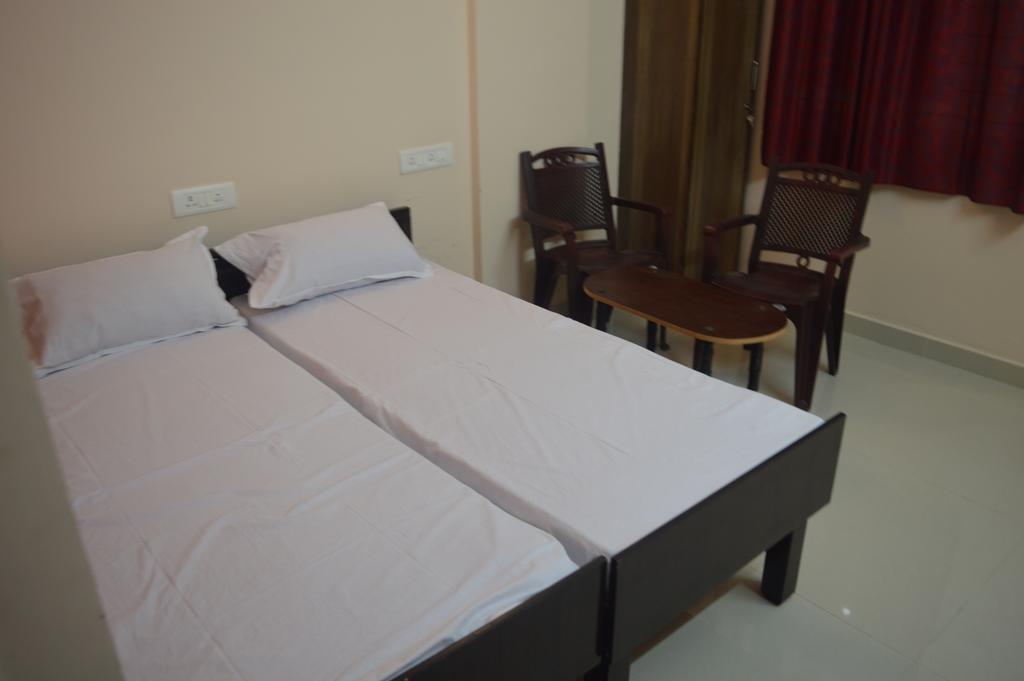Sri Balaji Guest House Bangalore Buitenkant foto