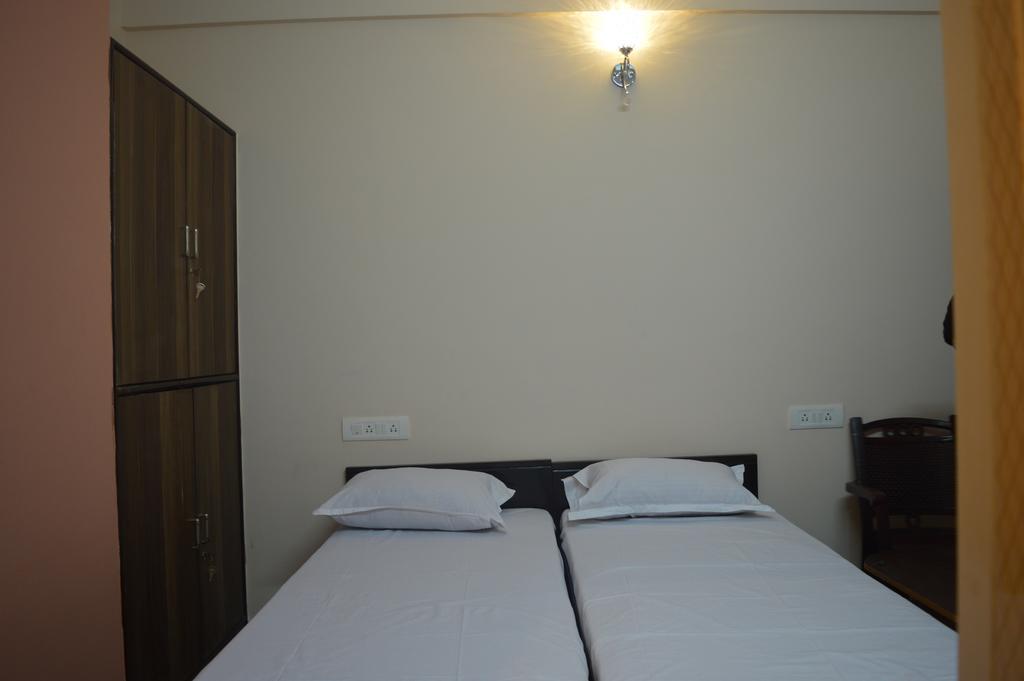 Sri Balaji Guest House Bangalore Buitenkant foto