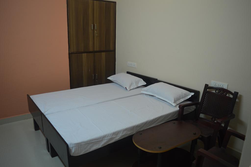Sri Balaji Guest House Bangalore Buitenkant foto