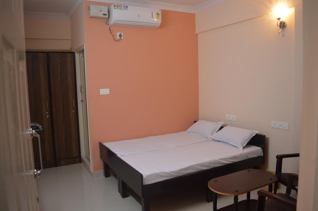 Sri Balaji Guest House Bangalore Buitenkant foto